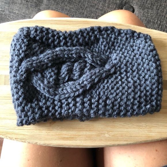 Thick Knot Knitted HeadBand - Picture 5 of 7